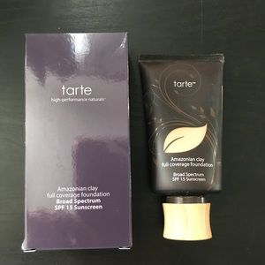 Tarte Amazonian Clay Foundation Light Sand